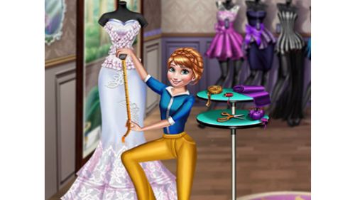FAMOUS DRESS DESIGNER